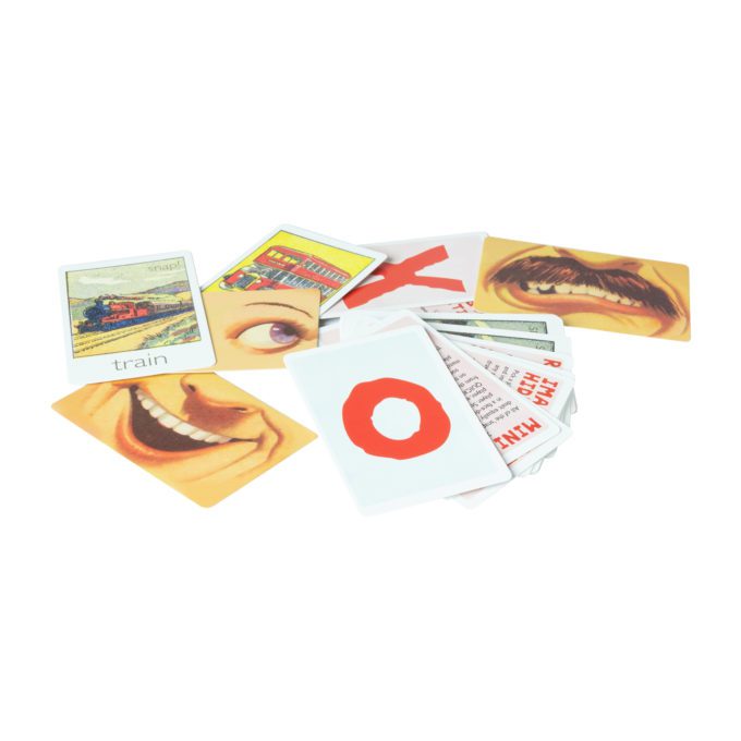 House Of Marbles Travel Card Game - Games On The Go !