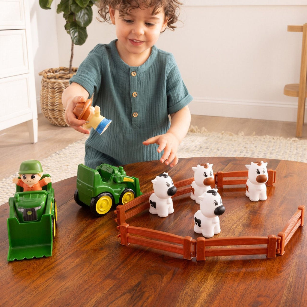 John Deere Toys The Cows Are Out 14pc Farm Playset