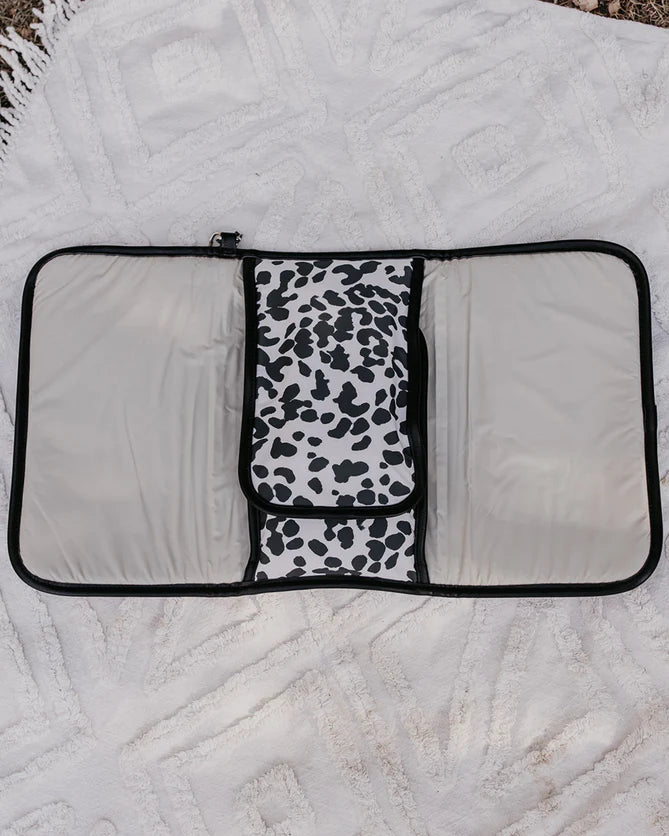 OiOi Change Mat Clutch - Dalmation